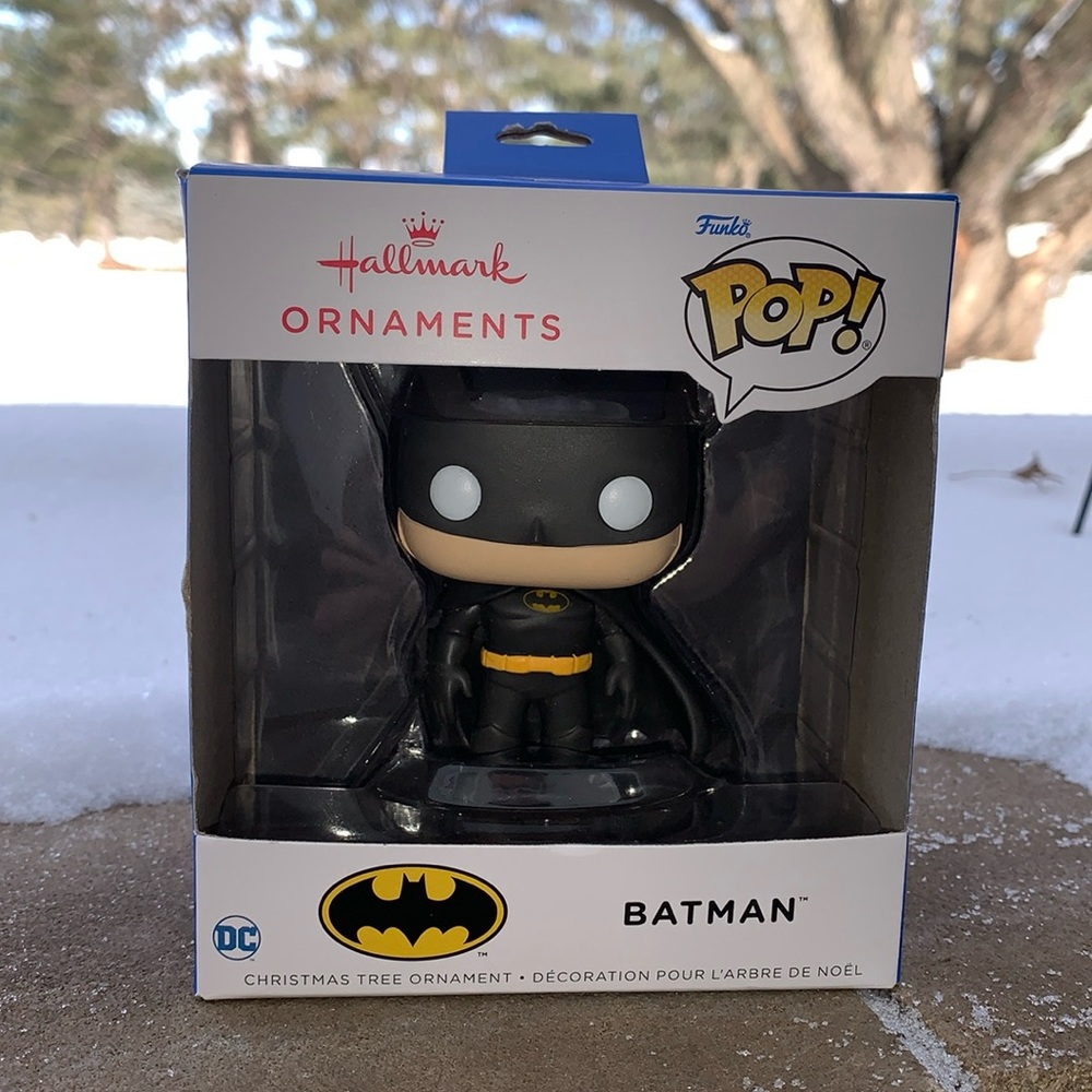 Batman funko POP hallmark Christmas ornament - Picture 1 of 3